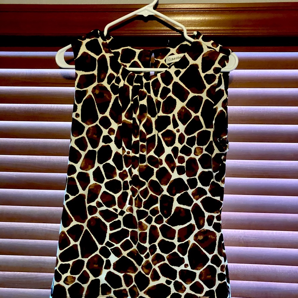 Sale- Calvin klein womens sleeveless giraffe print top